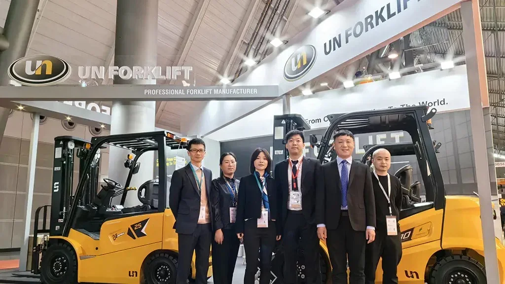 UN Forklift ganha destaque na LOGIMAT 2024
