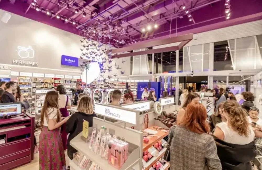 Beleza na Web inaugura primeira loja no Grande ABC, integrando e-commerce e varejo físico